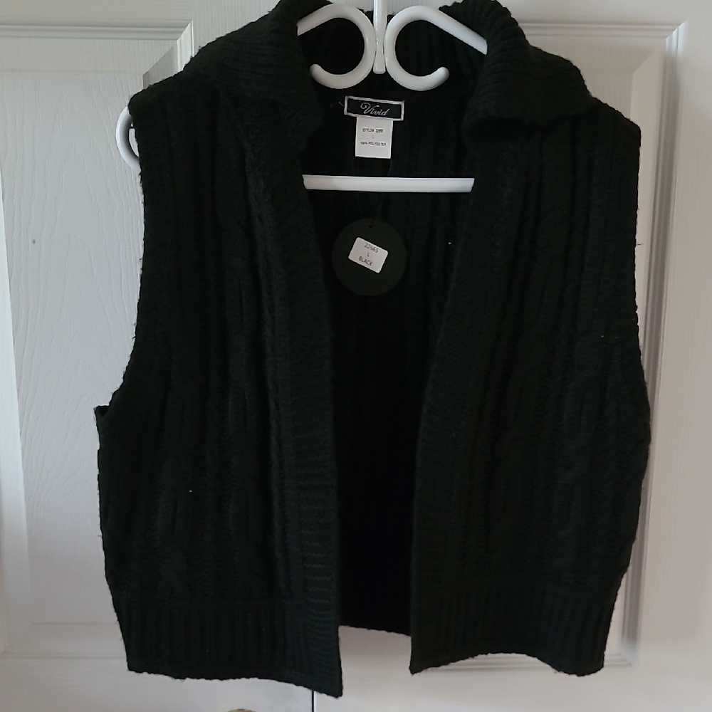 NWT Sleeveless Cardigan